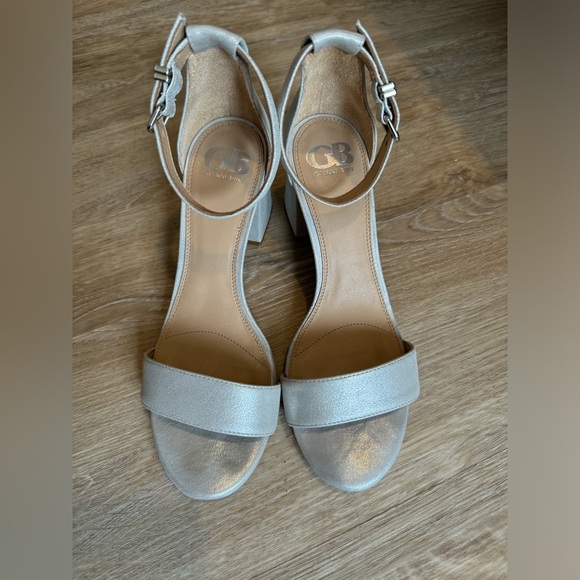Silver Gianni Bini Open Toe Heels - Picture 2 of 3